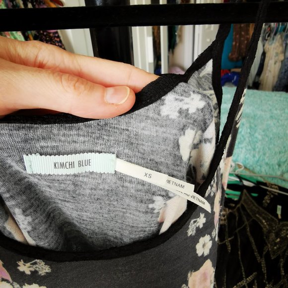 Trapeze Tank with lace Inserts - Picture 2 of 3